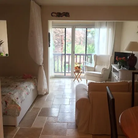 Les-hauts-du-val Studio Apartamento *